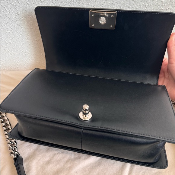 ❌SOLD❌ CHANEL Limited Edition Boy Flap Bag Chevron Lambskin Holographic Medium - Picture 8 of 16